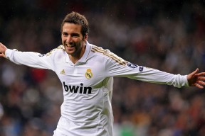 爱游戏中国官方网站平台-国际赛季日程密集，球员轮换与康复成为关键，国际阵容