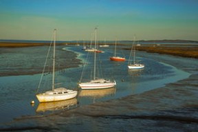 爱游戏体育（AYX）官方APP下载-兴隆湖上演“国际艇战”，多国精英争锋