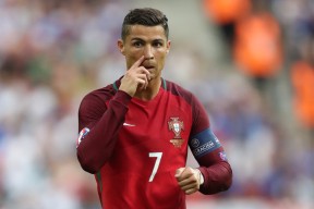 爱游戏中国官方登录入口网站-CBA引入慢动作回放系统提升比赛公正性，cba原声视频